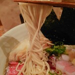 Homemade Ramen 麦苗 - ねじねじリフト！