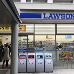 LAWSON - 店舗入口