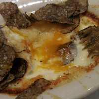 La Brianza - トリュフのグラタン　ピエモンテ風；中から半熟卵が～