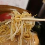 王時計 - みそラーメン啜る