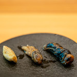 柚木元 - 2019.10 炊いたオオスズメバチ食べ比べ（幼虫、成虫になりかけ、成虫）