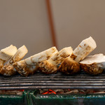 柚木元 - 2019.10 焼き松茸（朝採れ傘の開いていない特級品を炭火で）