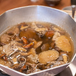 柚木元 - 2019.10 熊茸鍋（ツキノワグマのロース肉、ヌメリスギタケモドキ、シモフリシメジ、ハナイグチ、ヌメリイグチ、クリフウセンタケ、ムキタケ、イグチ）