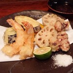 八起 - 天婦羅盛り合わせ