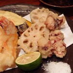 八起 - 天婦羅盛り合わせ