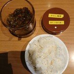 ラーメン山村 - 白飯と激辛からし高菜