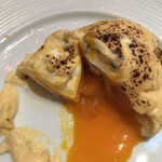 RISTORANTE OZIO - 朝食ビュッフェ３０２５円（総額）。エッグベネディクト。エッグステーションで注文すると、テーブルまで運んでいただけます(^｡^)。つまり、食べ放題(^｡^)。味もとても良かったです（╹◡╹）