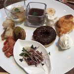 RISTORANTE OZIO - 朝食ビュッフェ３０２５円（総額）。パンプティング、アサイーのパンナコッタ、フロマージュなど。デザート系も豊富です。とても美味しくいただきました（╹◡╹）