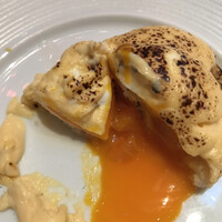 RISTORANTE OZIO - 朝食ビュッフェ３０２５円（総額）。エッグベネディクト。エッグステーションで注文すると、テーブルまで運んでいただけます(^｡^)。つまり、食べ放題(^｡^)。味もとても良かったです（╹◡╹）