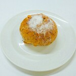 Patisserie TATSUHITO SATOI - オランジェ（190円）ほのかに香る柑橘類がさわやか。