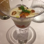 リストランテ サクラ - おまかせコース　ピュアホワイトの冷たいポタージュ コンソメのジュレ ガニ・甘海老・ウニも！！