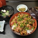 浜茶屋 - まぐろリューキュー丼