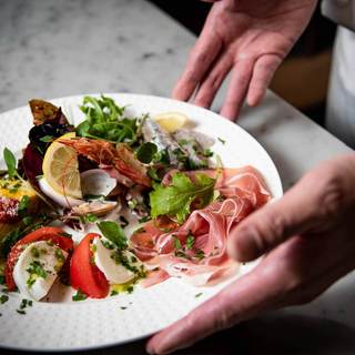 激選した食材を使用した数々の料理