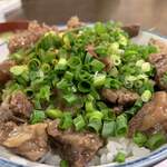 あらや食堂 - 牛すじがゴロゴロ入っています。