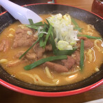 麺屋まる勝かっちゃんラーメン - もつ煮込みラーメン  単品なら890円