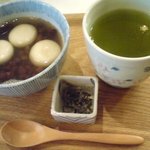 Sweet hot - 白玉ぜんざい & 玄米茶 525円 塩昆布付き♪