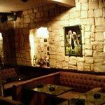 アスコット - 落ち着いた雰囲気のボックス席は多少人数が多くても対応できます。