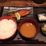 Sumibiyakisenmonshokudokoroshiroganeya - 銀しゃけ塩焼き定食