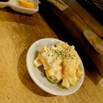 なかの食鶏 - 『ポテサラ』(税抜き318円)