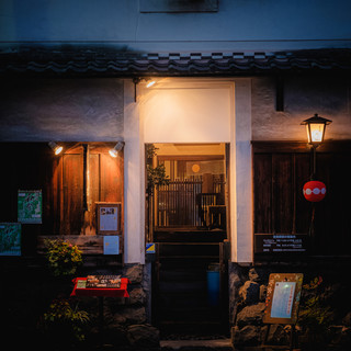 The interior of the store is a renovated storehouse built 250 years ago.