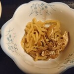 てんぺい - わたしは切り干し大根が好き、地味ー(ジミー)なのが良いのです。「切って天日干しされて水で戻されて煮られた大根」への有り難みを染々(しみじみ)と味わいながらいただくのです。