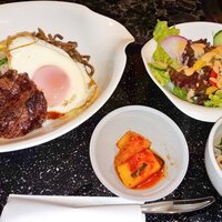 東京焼肉 一頭や コレド室町テラス店 - ハラミステーキビビンバ (1300円 税抜)