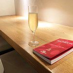 開店1年でビブグルマン選出 掲載のミシュラン置いてたので記念に('19.10月下旬) 