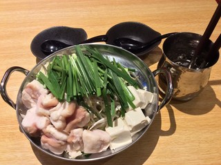 Yakinikunonchammotosumiyoshiten - プリップリ国産もつ鍋