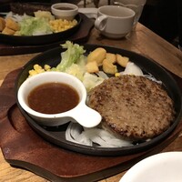 ビストロガブリ 大門店 - ランチハンバーグ、980円税別！