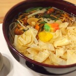 Miwa Yamamoto Oshokujidokoro - きのこ湯葉にゅうめん  ¥1,210
                        味、香り、素材、全てが優しいです。