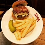 GRILL BURGER CLUB SASA - ラ・フランスバーガー¥1530
      
ベーコントッピング¥150
      
      