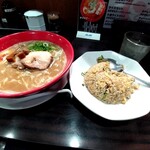 Menzou Hino Ya - 鶏醤油ラーメン、半チャーハンセット