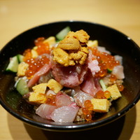 SUSHI TOKYO TEN、 新宿店 - ネギトロタワーに雲丹が