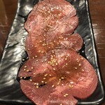 大衆ホルモン焼肉 参佰宴 地下 - 