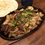 みふね - ホルモン鉄板