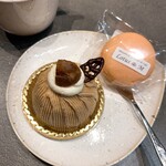 Patisserie & Chocolatier & Cafe  Lotus M - 