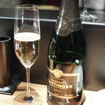 オオクサ - シャンパンとワイン持ち込み