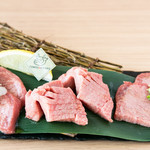 Yakiniku Sakaba Tomo Sankaku - 