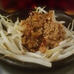 立吉餃子 - 土鍋肉味噌もやし　420円