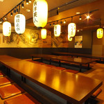 Sakana Tonya Uoichi Shouten - ゆったりくつろげる堀りゴタツ座敷は、最大45名様までご宴会できます！