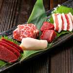 [Our most popular! ] Assortment of 5 types of horse sashimi (2 servings)