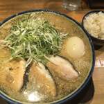 麺屋 八海山 - 料理写真: