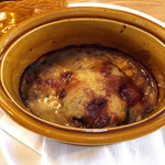 bistro Chic - コース5.ツキノワ熊の肉のバルマンティエ 賀茂茄子 マッシュポテト 数種のチーズ コンソメ パン粉