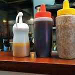 とんかつ 彩かつ - ドレッシングは３種類