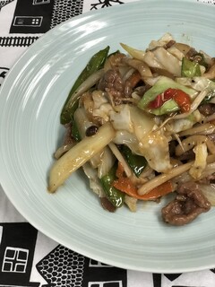 Mangetsu - 牛肉と彩り野菜の醤油炒め