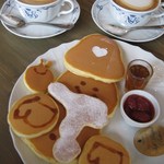 カフェ・ル・プティ・ニ・トロワ - ホットケーキセット