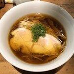 ラーメン屋 トイ・ボックス - 「醤油ラーメン」850円
