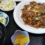 川森食堂 - 亀山名物・みそ焼きうどん。ご飯がすすむ君。