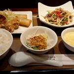 登煌 - 牛肉ピーマン定食（1100円税別）
