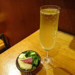 ビストロ シン 2 - 白泡